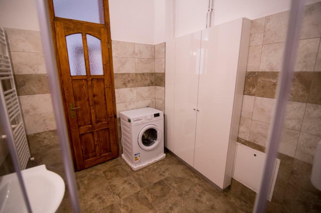 Heart Of City Apartament Oradea Extérieur photo