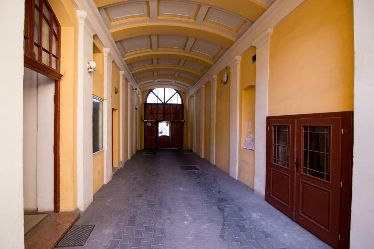 Heart Of City Apartament Oradea Extérieur photo